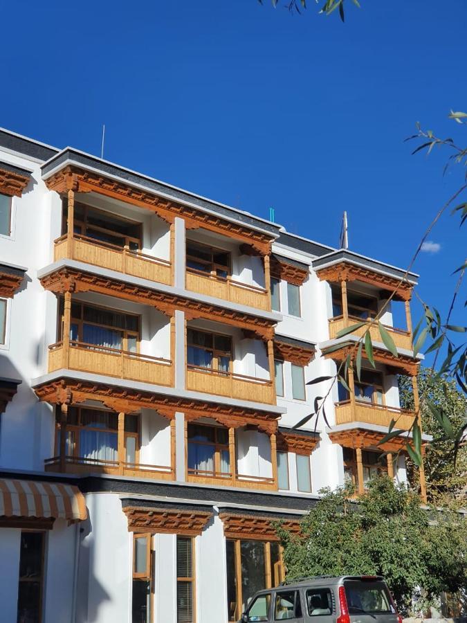 Hotel Amanthi Ladakh Лех Экстерьер фото